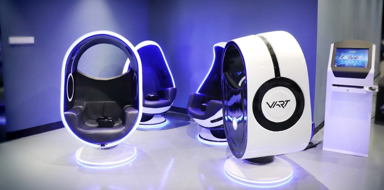 VR Egg Immersive Applications and Use Cases