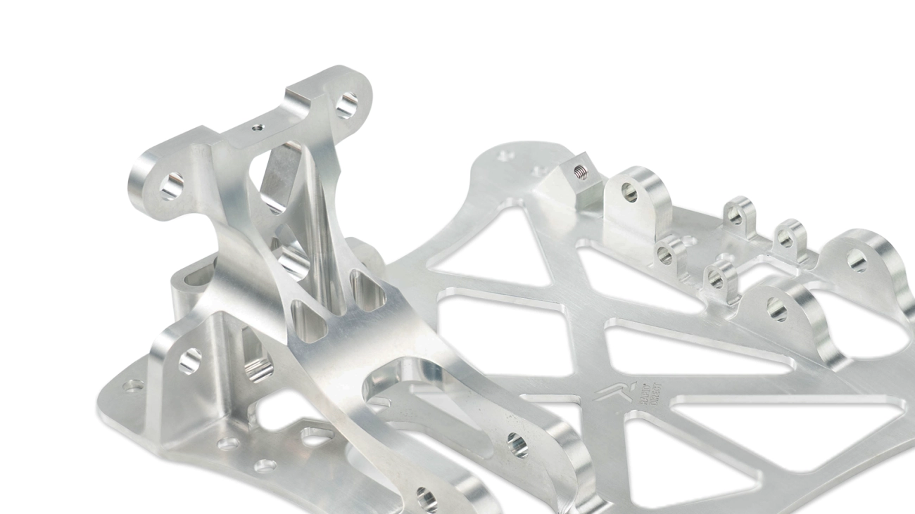 Индивидуальный выбор материалов для автомобильных деталей с ЧПУ