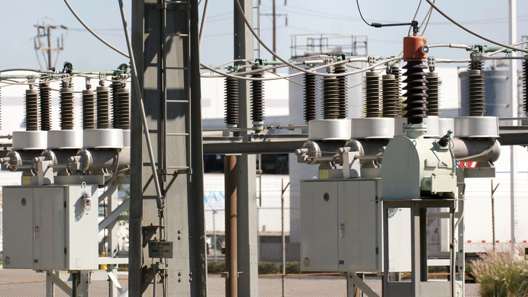 Распределительное устройство с твердой изоляцией или вакуумный выключатель как выбрать Распределительное устройство с твердой изоляцией или вакуумный выключатель как выбрать