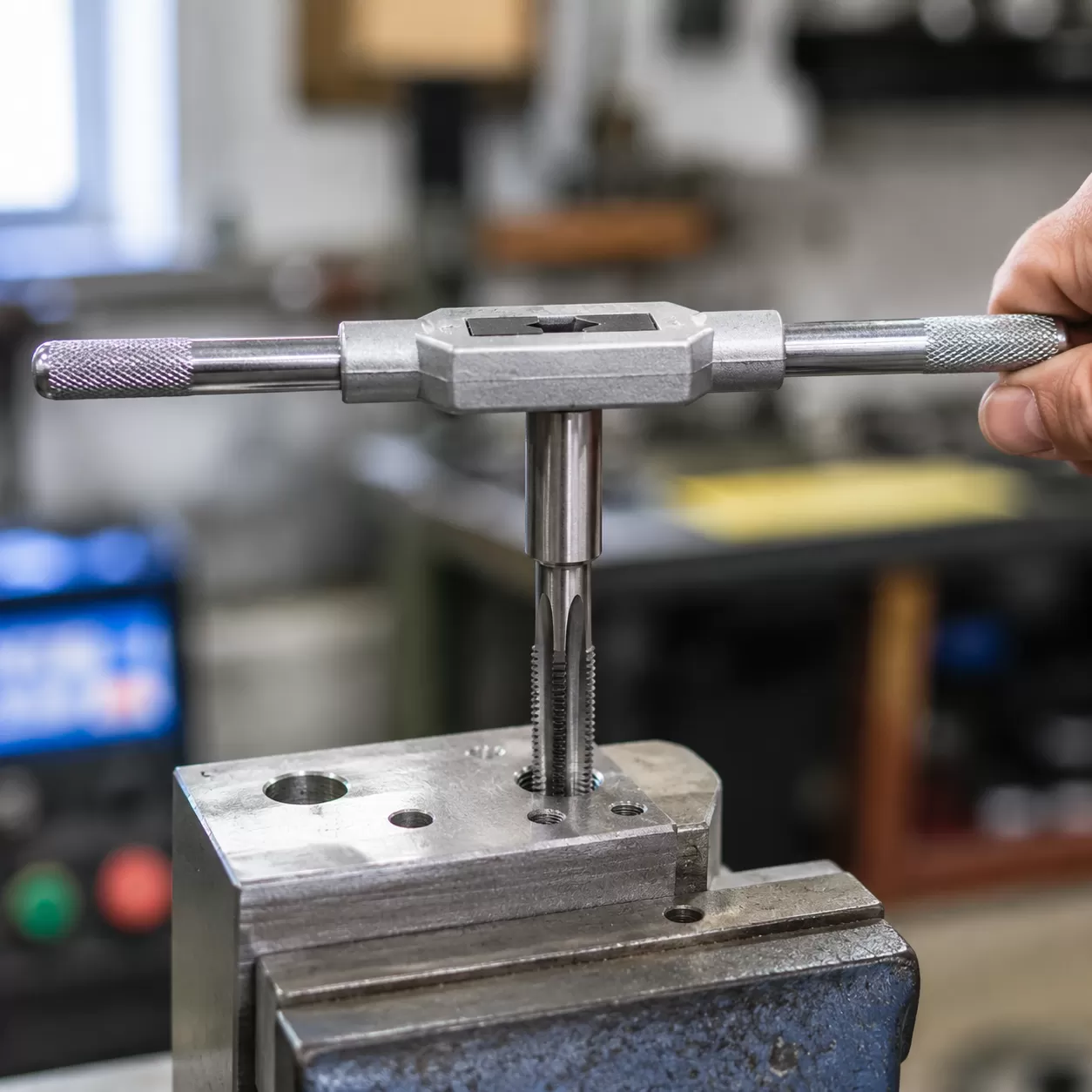 Taps for Cutting Threads: Tool Breakage Prevention